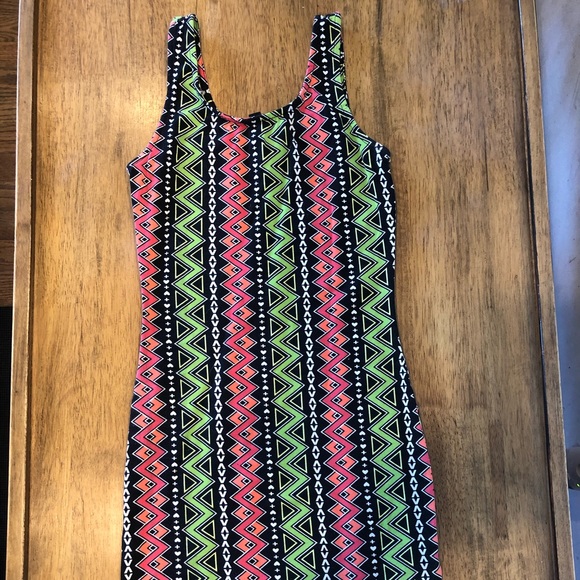 (5for$20) H&M Mini Geometric Print BodyCon Dress - Picture 5 of 8